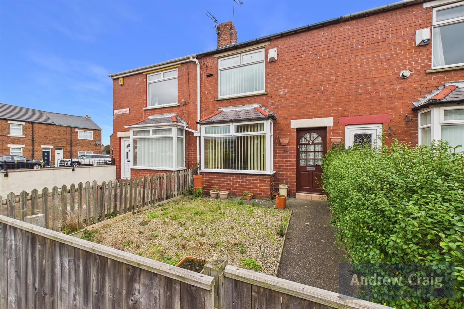2 Bedroom House - Mid Terrace