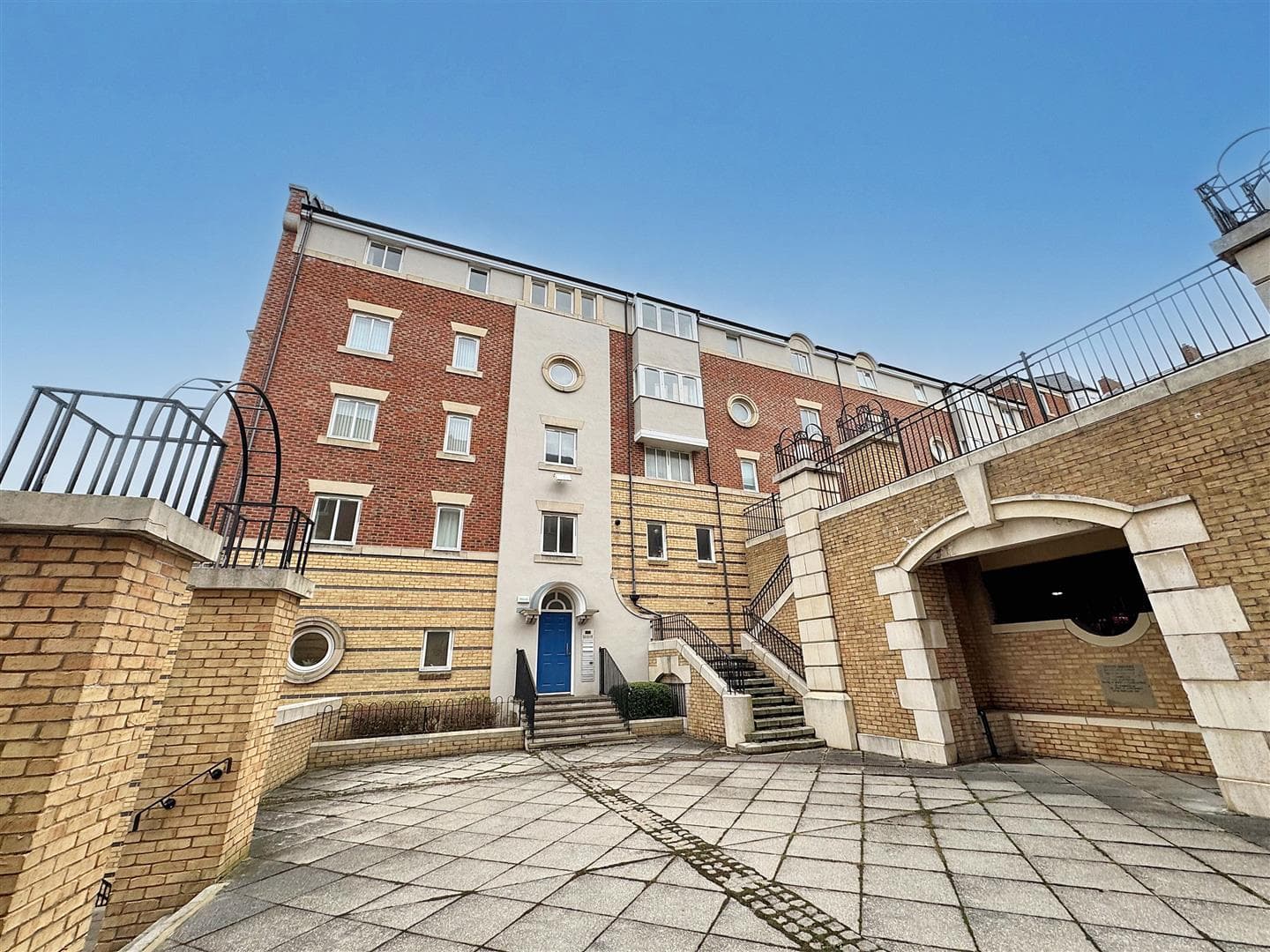 2 Bedroom Flat - Purpose Built