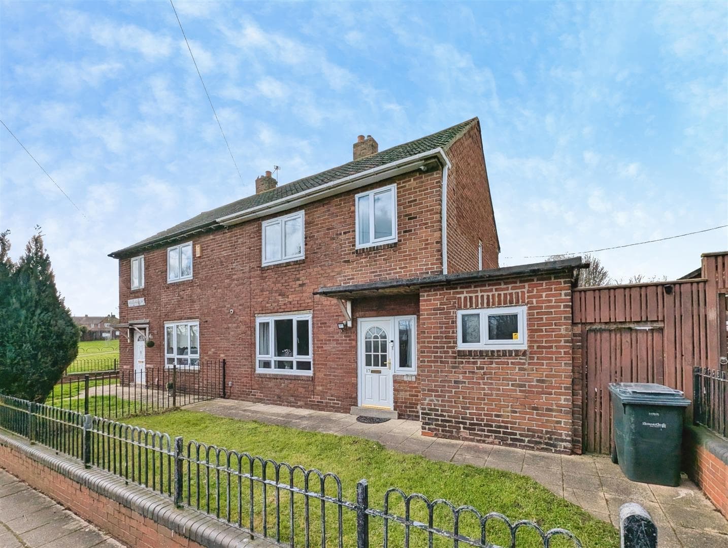 Detached House in Cowgate