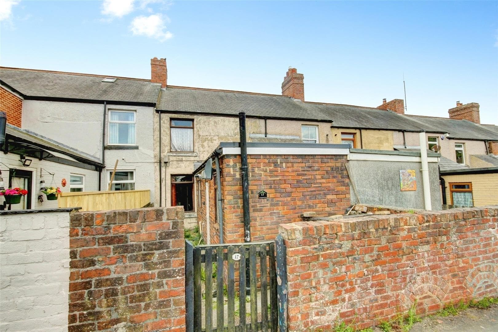 2 Bedroom House - Mid Terrace