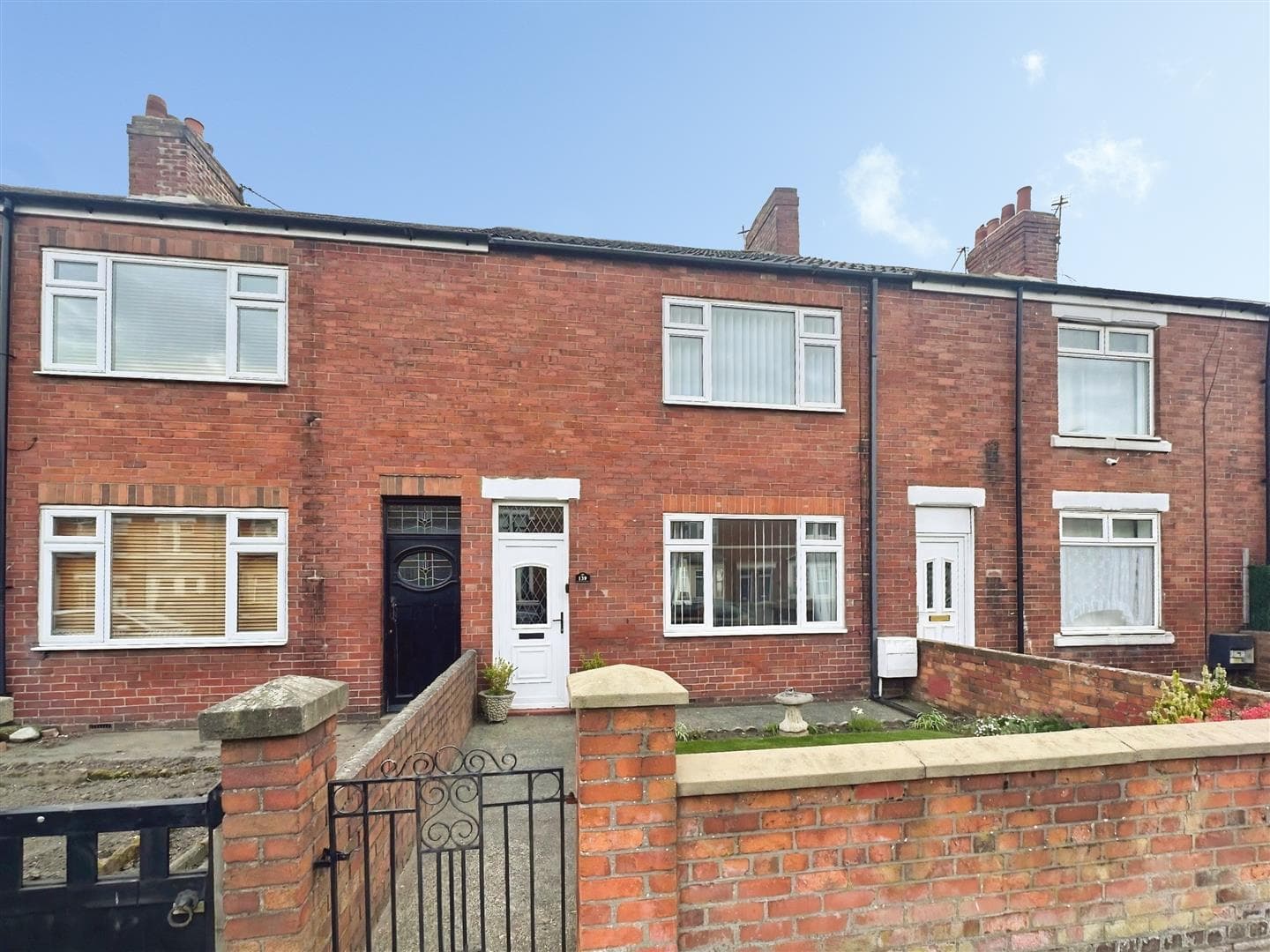 2 Bedroom House - Mid Terrace