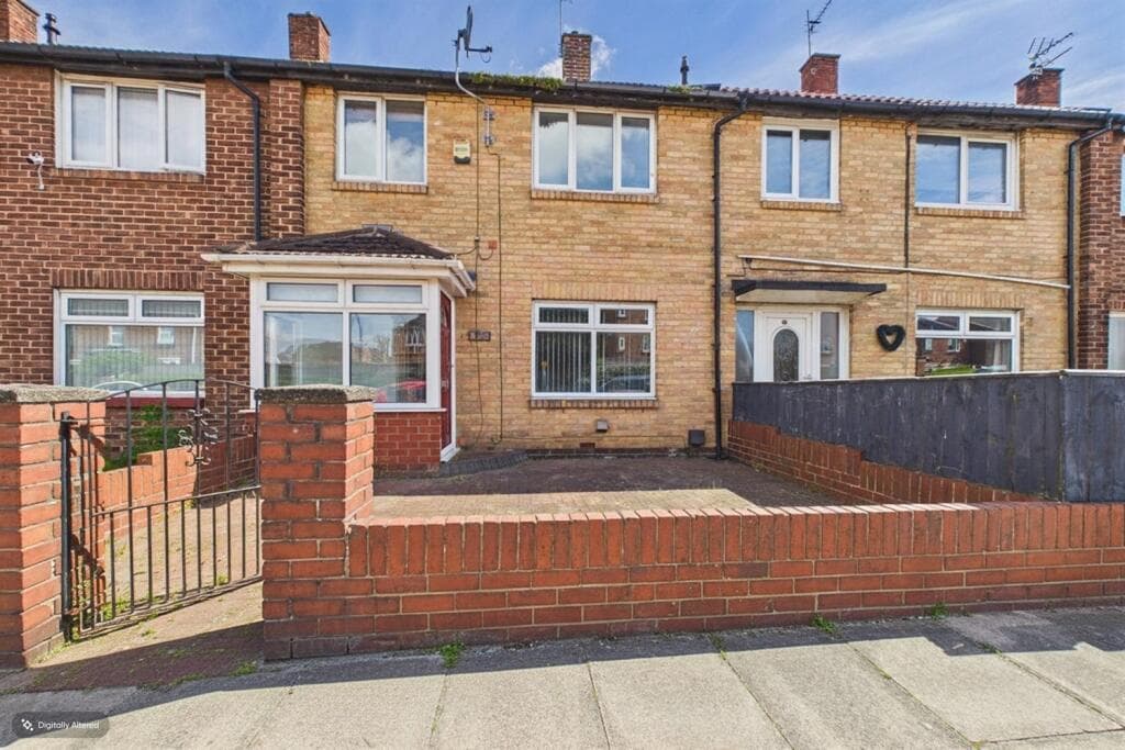3 Bedroom House - Mid Terrace