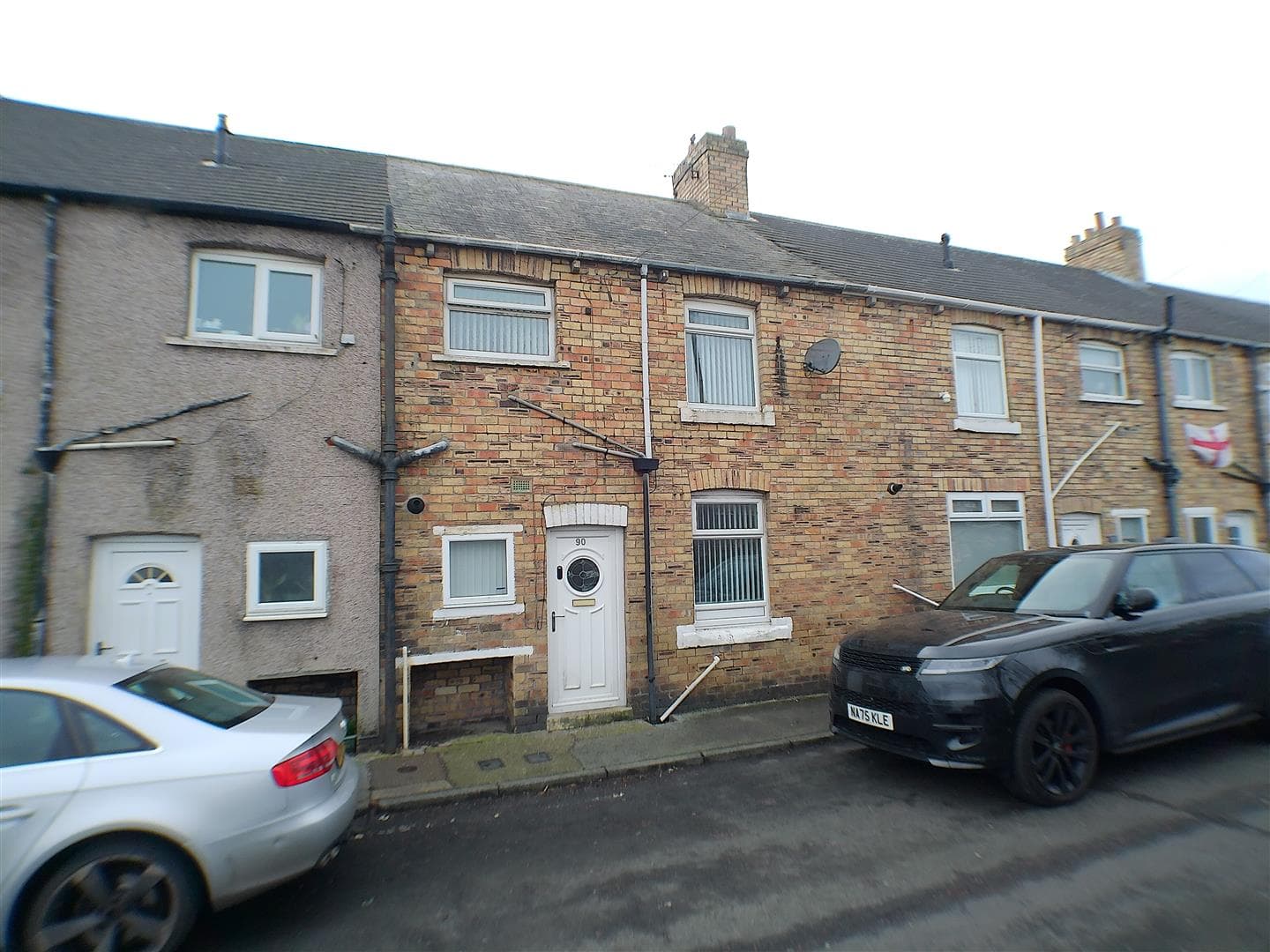 3 Bedroom House - Mid Terrace