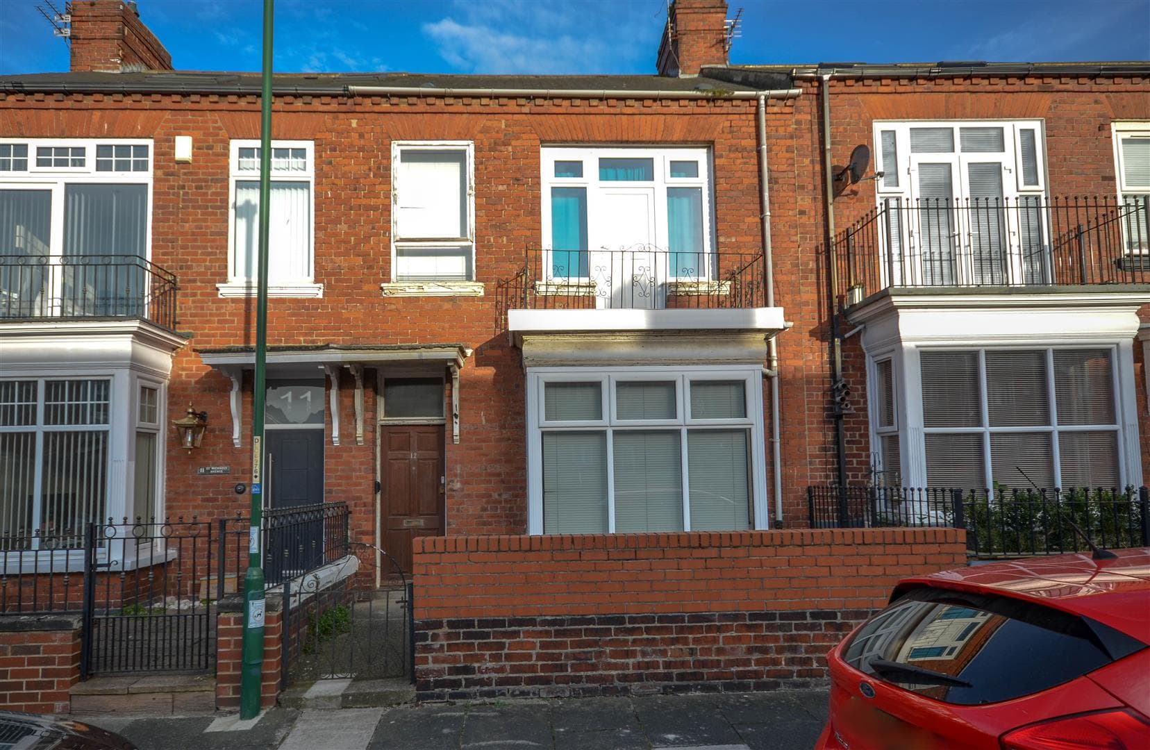 3 Bedroom House - Mid Terrace