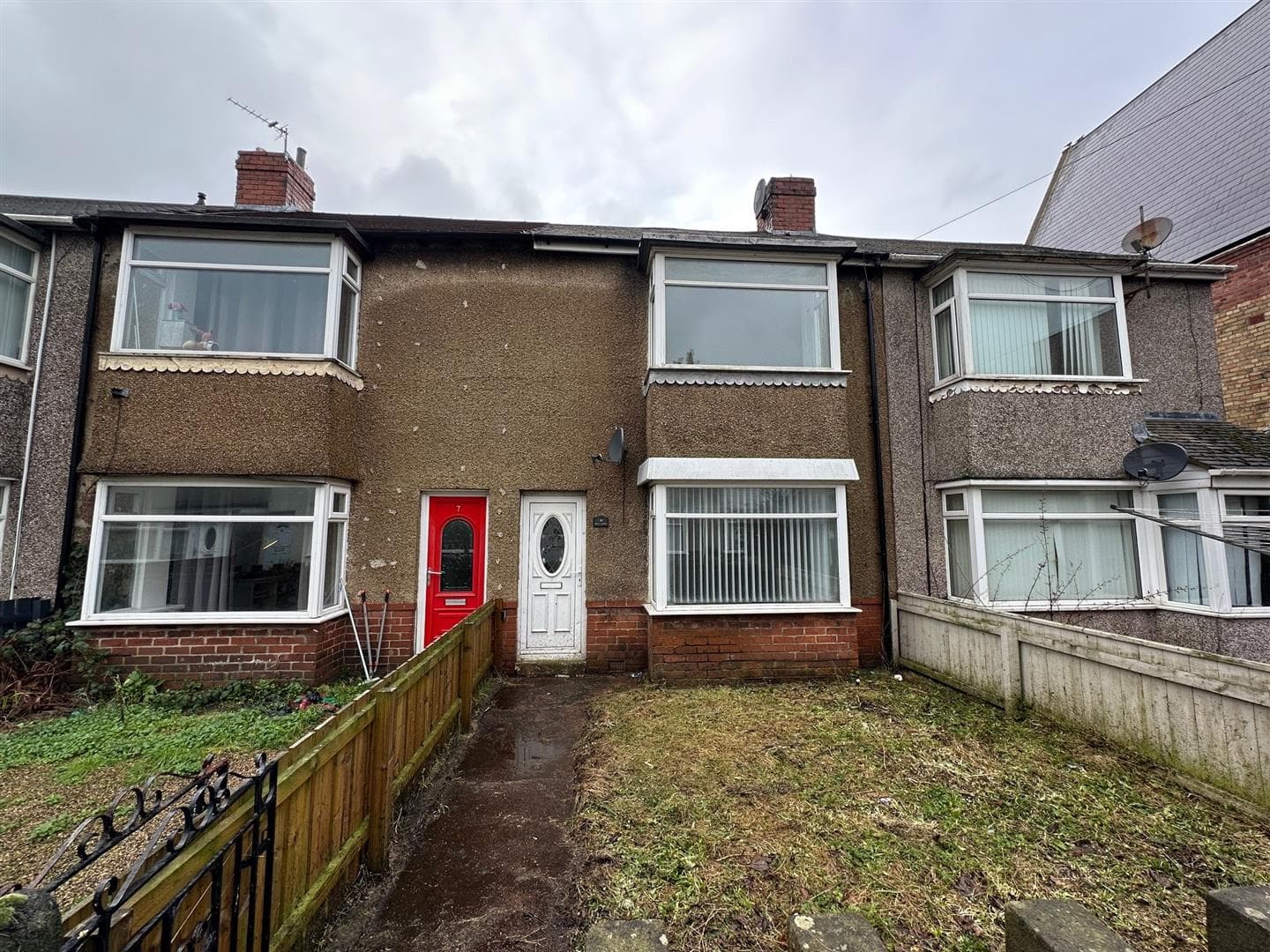 2 Bedroom House - Mid Terrace