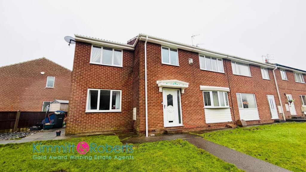 4 Bedroom House - End Terrace