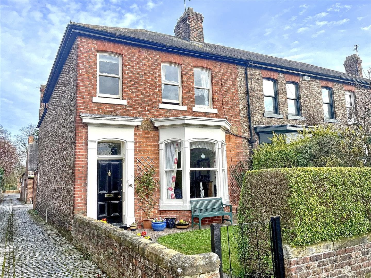 4 Bedroom House - End Terrace