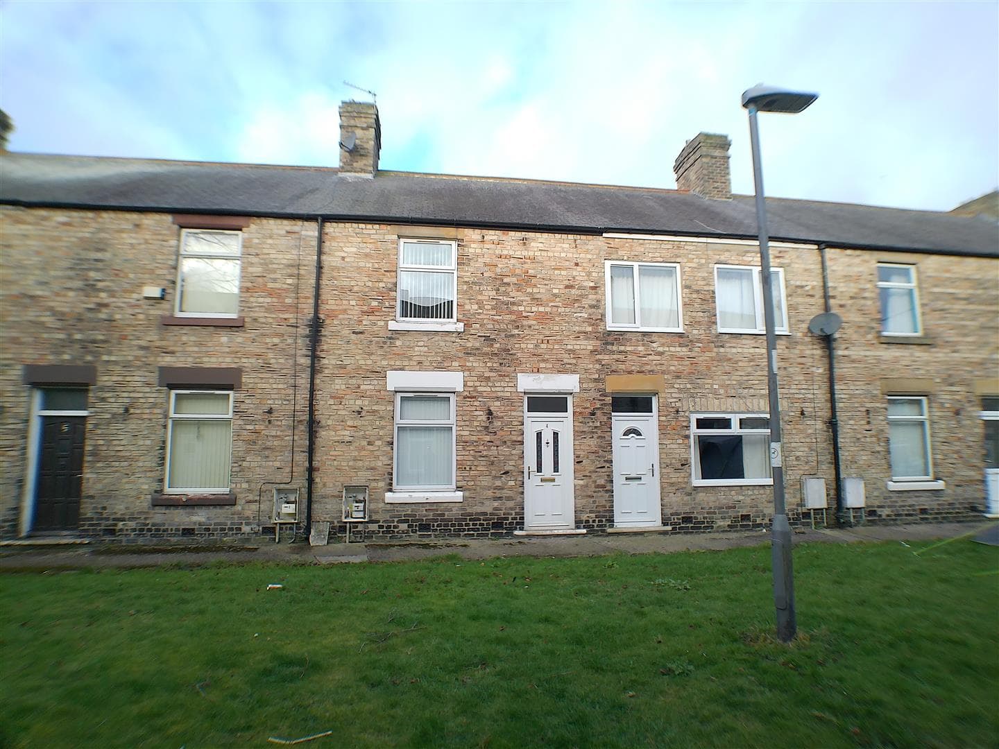 2 Bedroom House - Mid Terrace