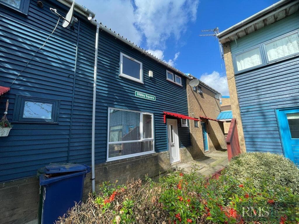 3 Bedroom House - Mid Terrace