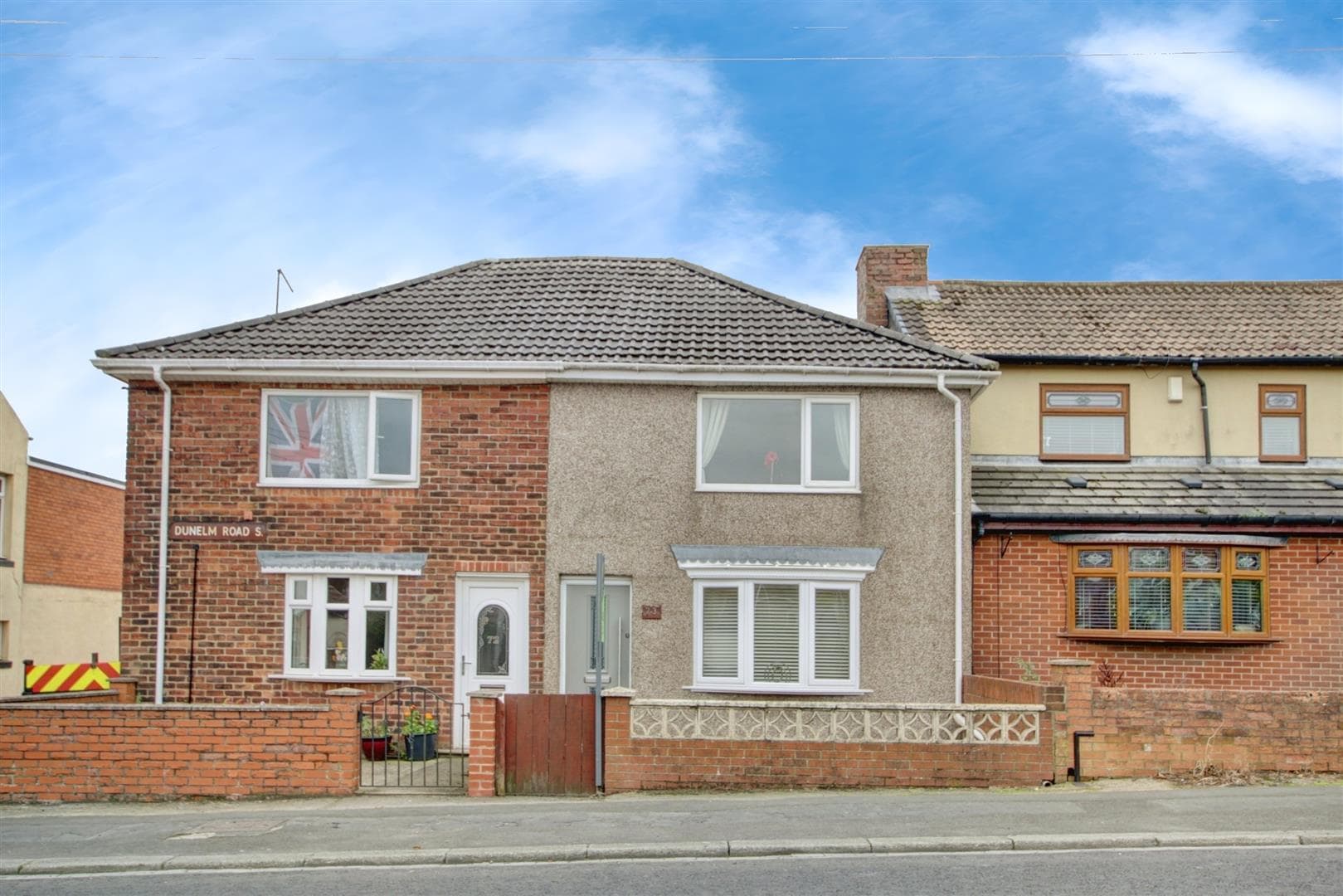 2 Bedroom House - Mid Terrace
