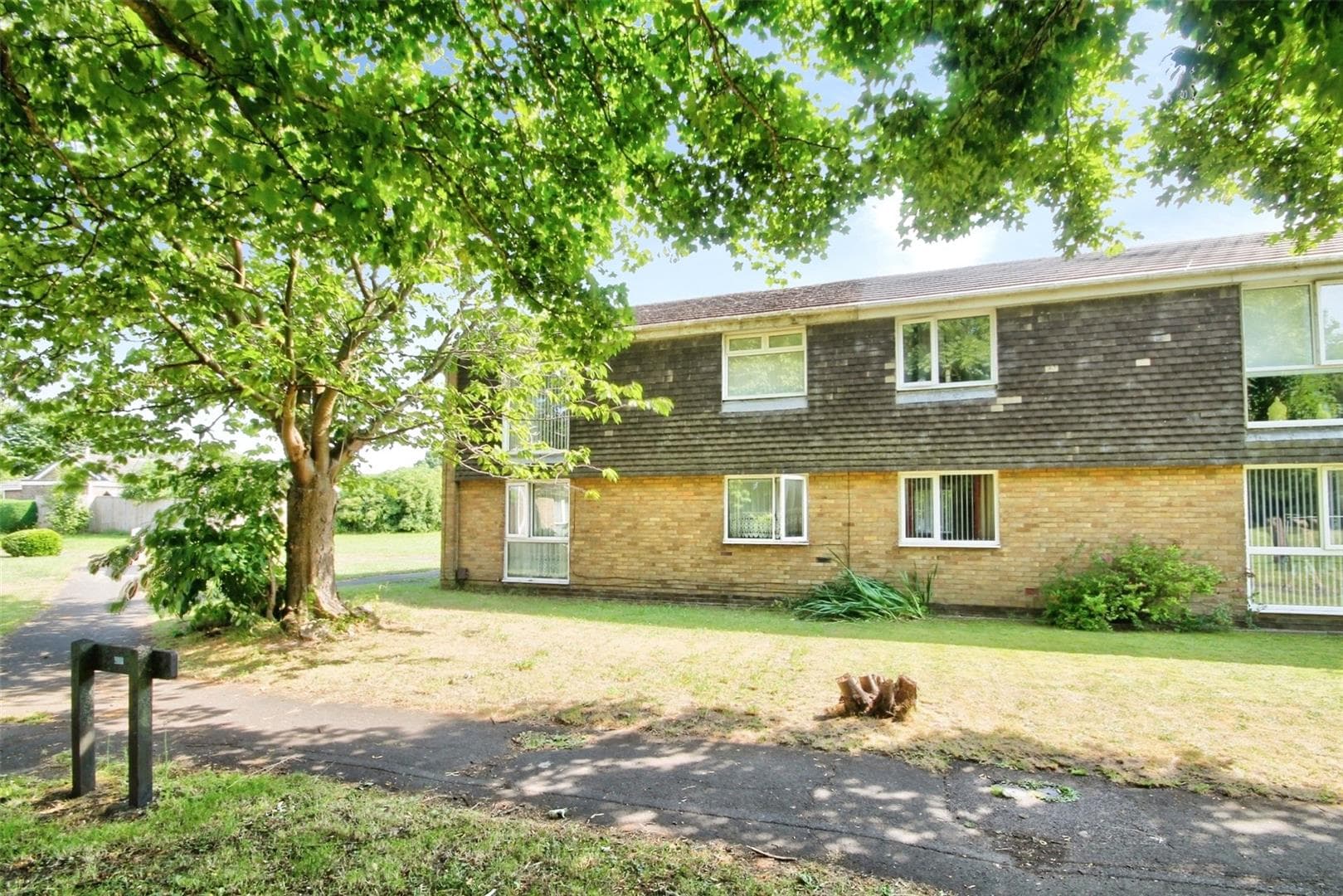 2 Bedroom Flat - Purpose Built