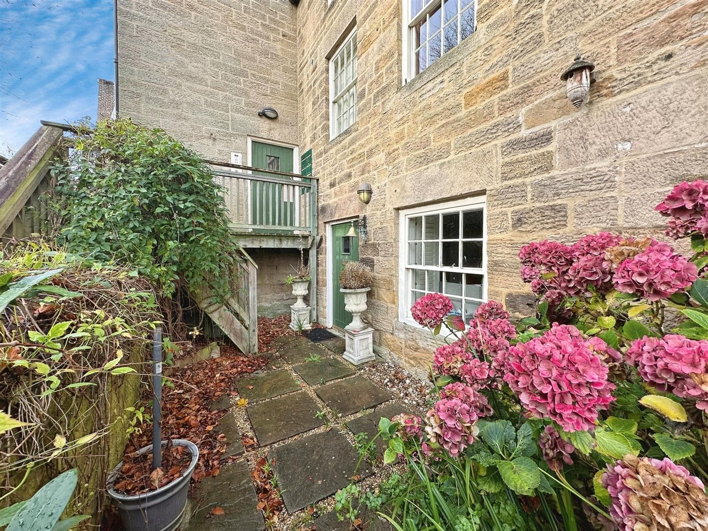 2 Bedroom House - Terraced