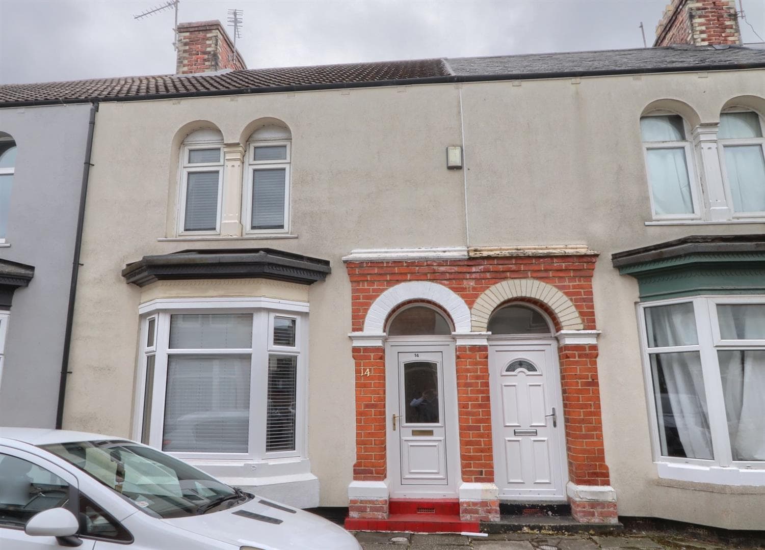 2 Bedroom House - Mid Terrace