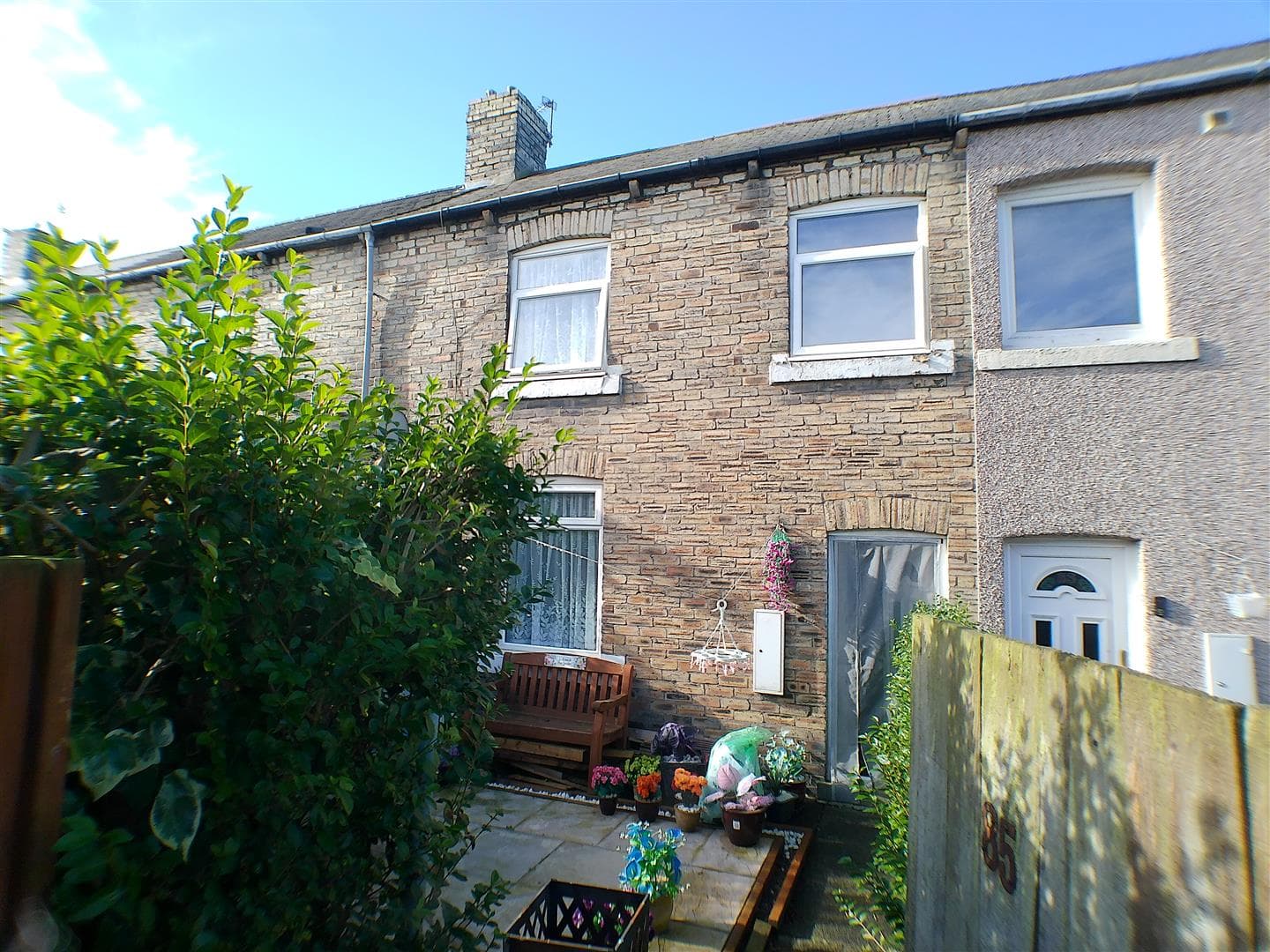 2 Bedroom House - Mid Terrace