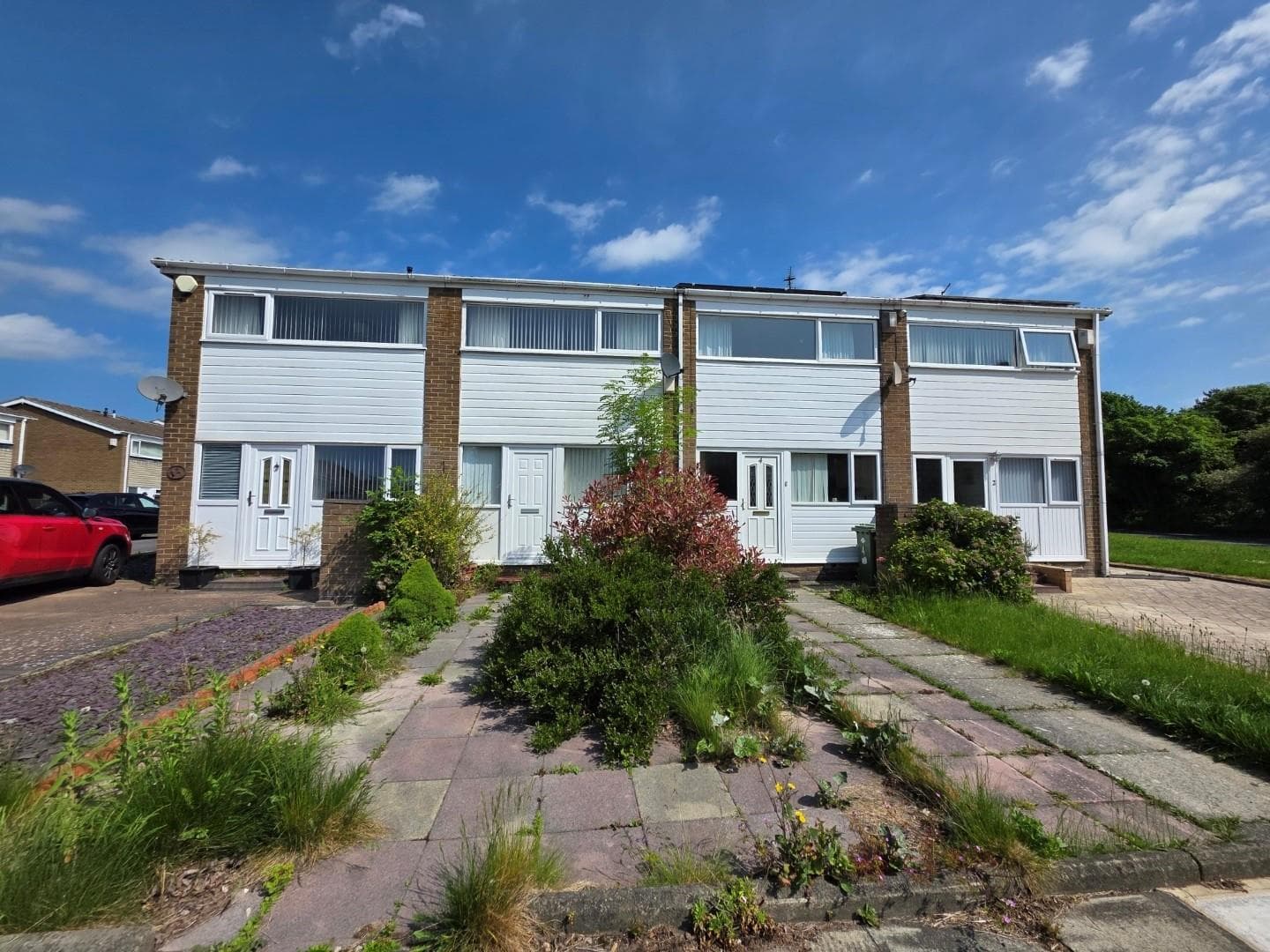 2 Bedroom House - Mid Terrace