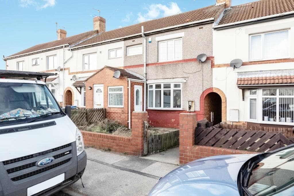 3 Bedroom House - Mid Terrace