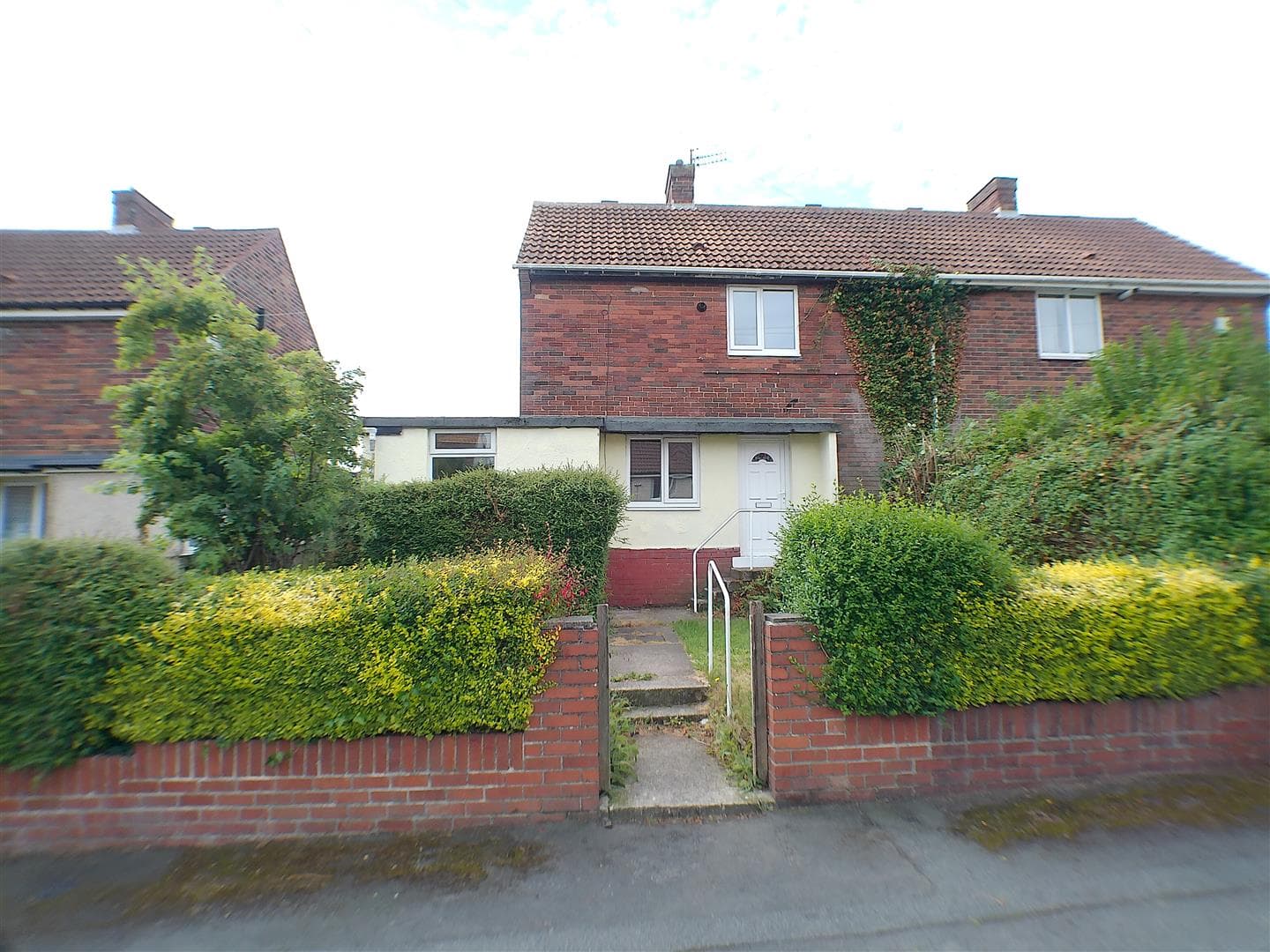 2 Bedroom House - Semi-Detached