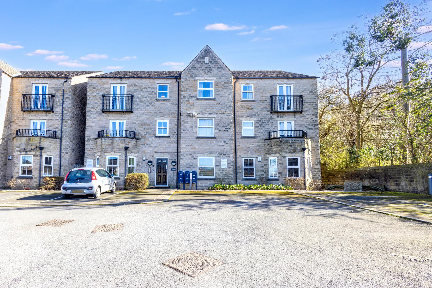 Stunning Ground Floor Flat