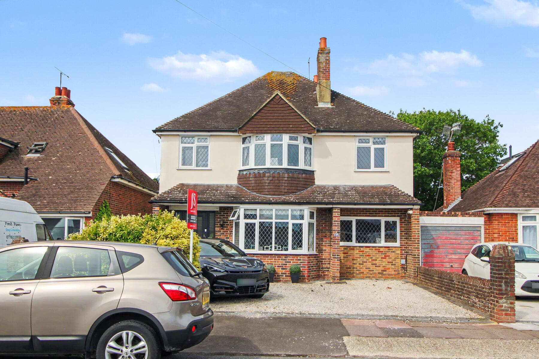 Stunning 5-Bed Detached Home
