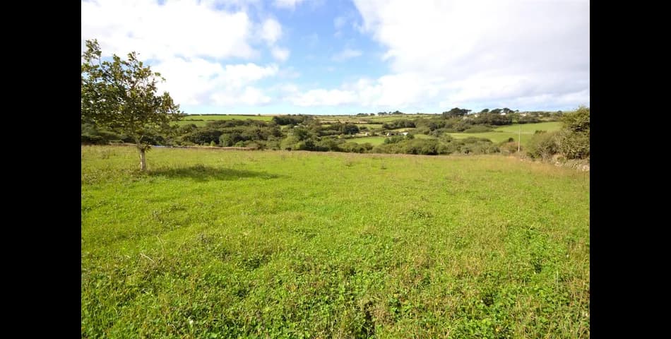 Rural Freehold Land with Pond and Natural Water Supply