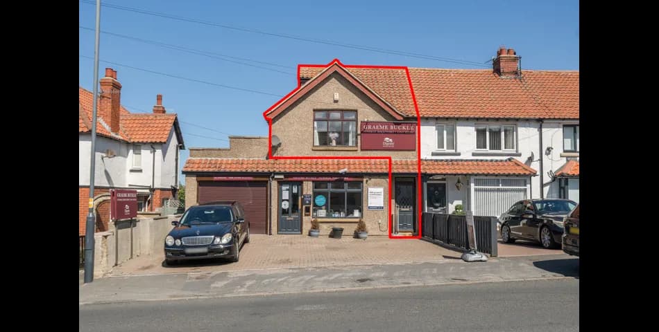 Well-Presented One-Bedroom Duplex Apartment