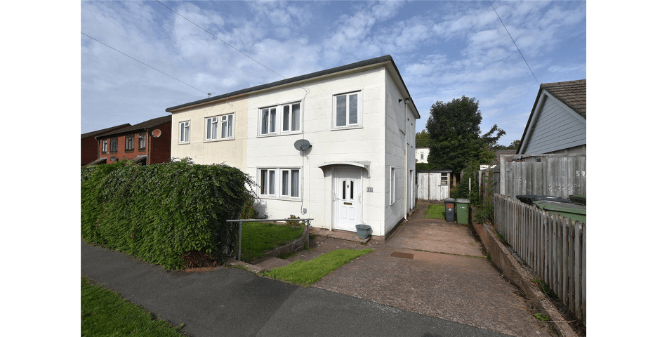 Three-Bedroom Semi-Detached House in Need of Modernisation