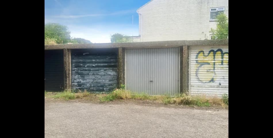 Garage To The South Of Manor Way, Penzance