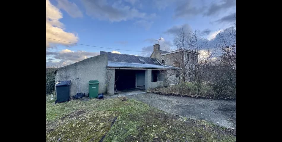 Semi-Detached Rural House with Great Potential