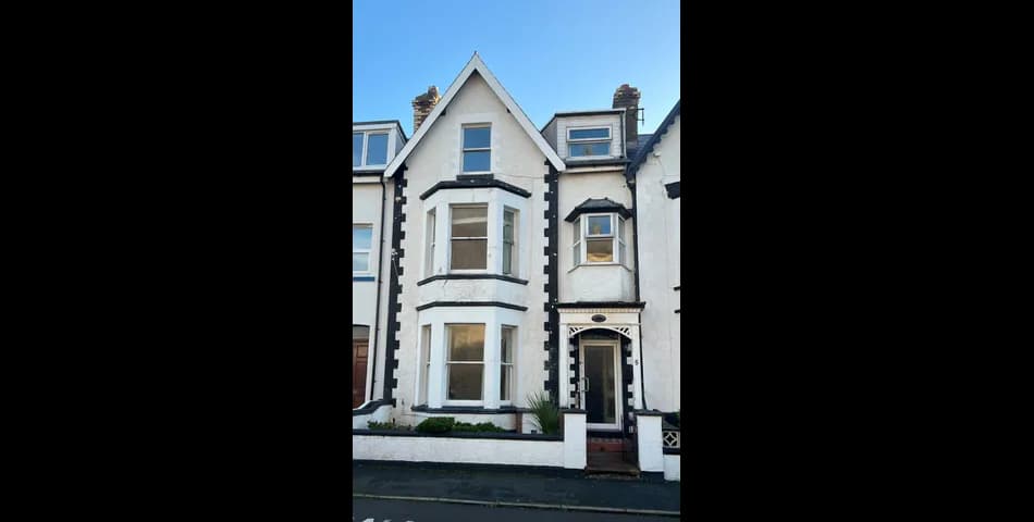 6 Bedroom Terraced House In Llandudno