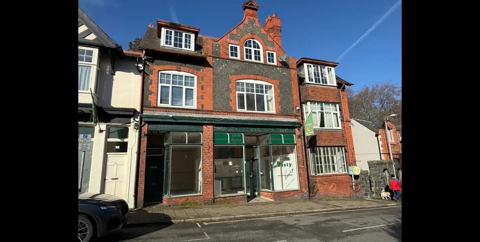 Mixed Use Premises With Retail/Cafe Area And Accomodation