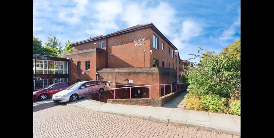 One Bedroom Ground Floor Apartment