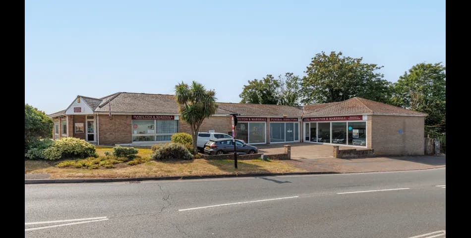 Showroom & Offices, Medina Way