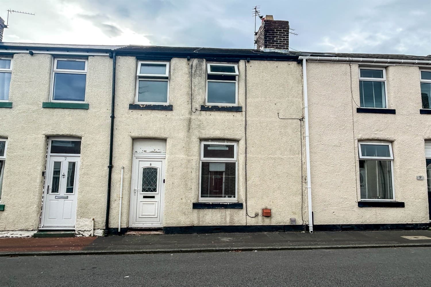 2 bed house for sale in Byron Street