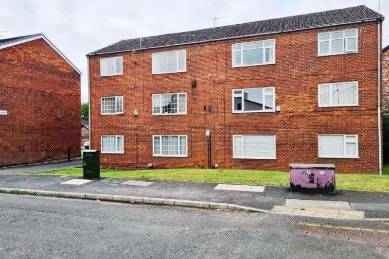2 bed Ground Floor Apartment For Auction