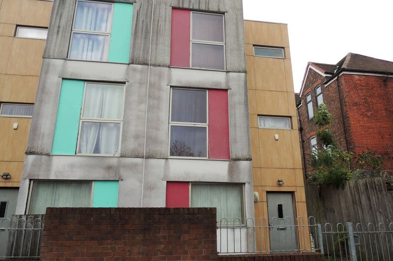 4 bed End Terrace House For Auction