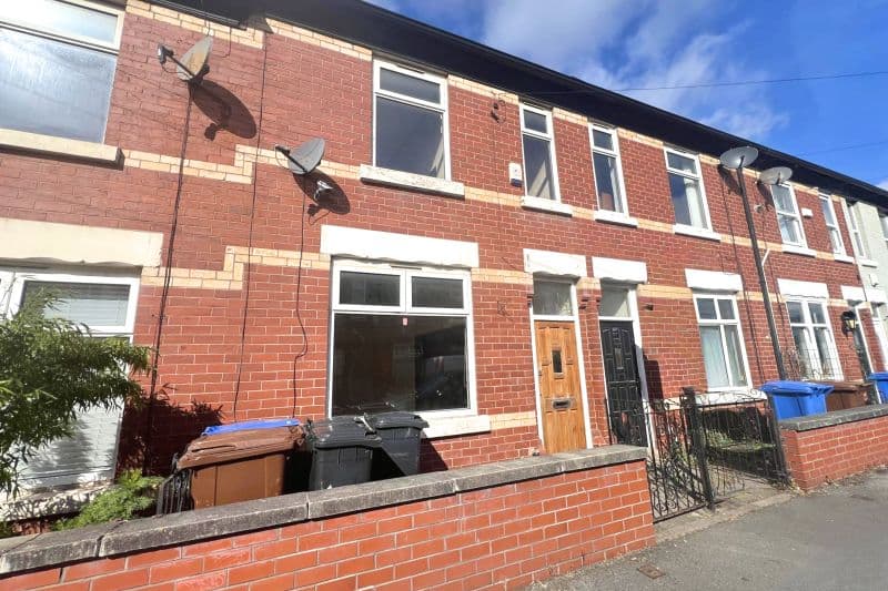 3 bed Terraced House For Auction