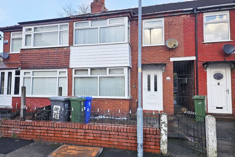 3 bed Terraced House For Auction