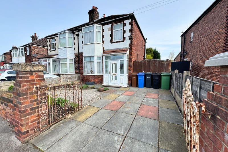 3 bed Semi-Detached House For Auction