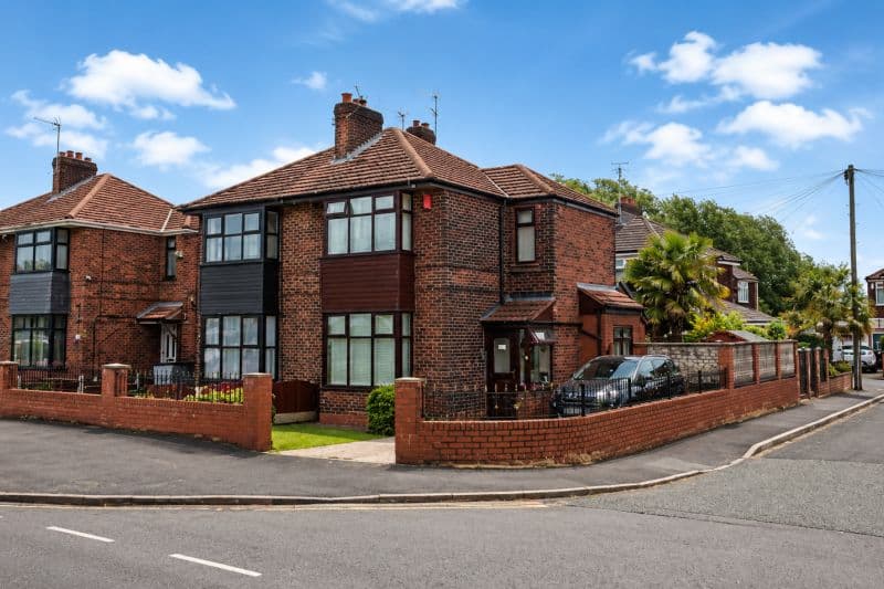2 bed Semi-Detached House For Auction
