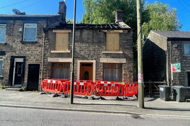 4 bed End Terrace House For Auction