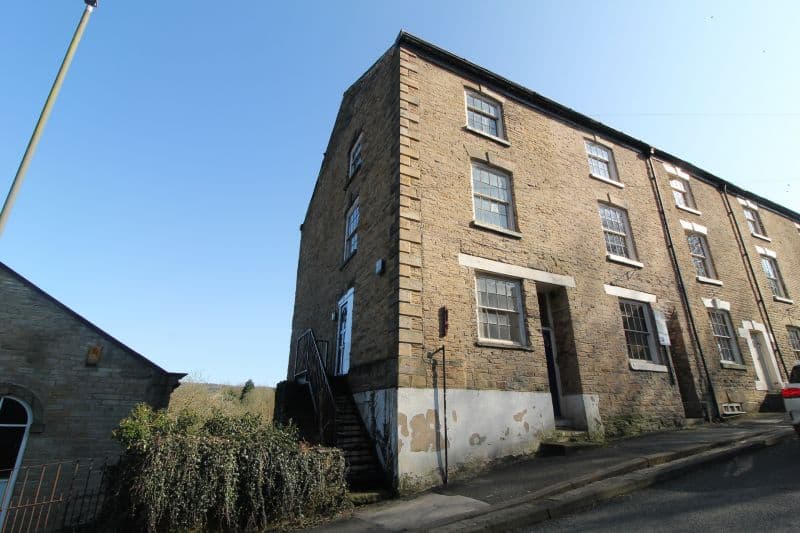 2 bed Duplex Apartment For Auction