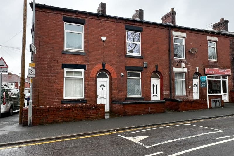 2 bed End Terrace House For Auction
