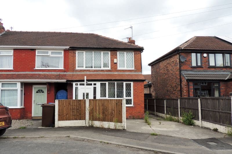 2 bed End Terrace House For Auction