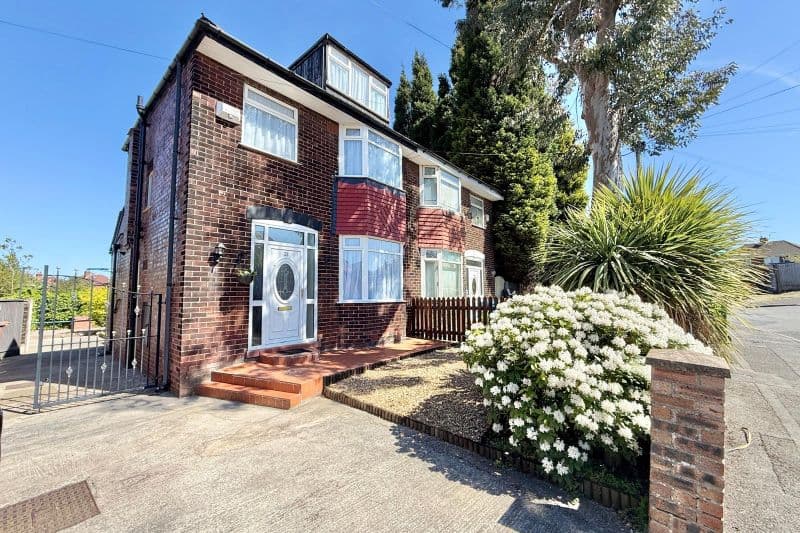 4 bed Semi-Detached House For Auction