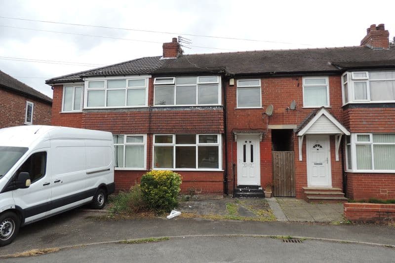 2 bed Terraced House For Auction