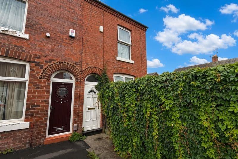 2 bed End Terrace House For Auction