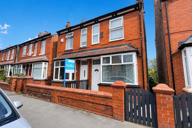 2 bed Semi-Detached House For Auction