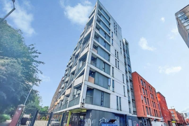 2 bed Apartment For Auction