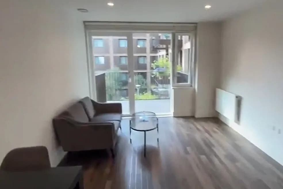 Leasehold One Bedroom Flat Producing £21,600 Per Annum