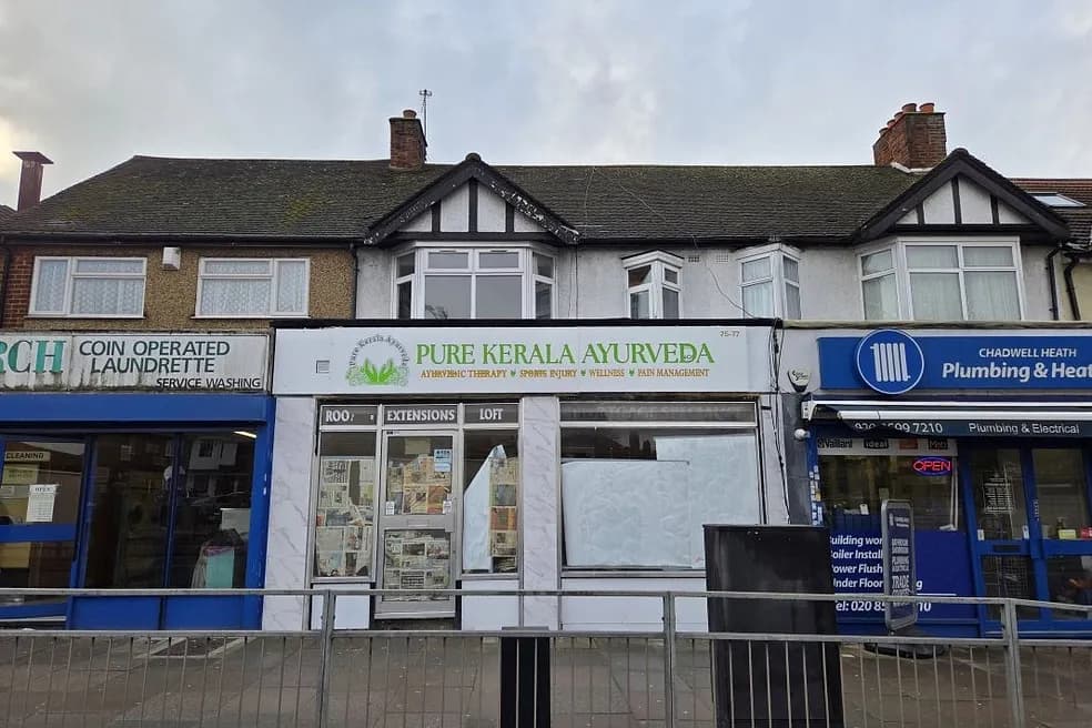 Freehold Mixed Commercial/Residential Investment Property